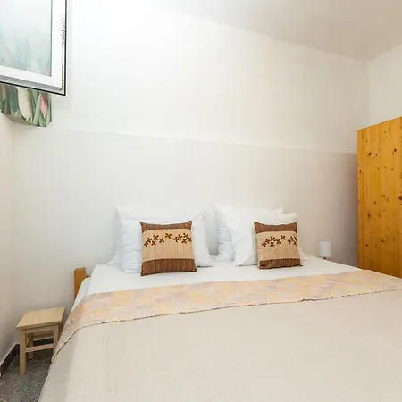 Grey Stone زادار