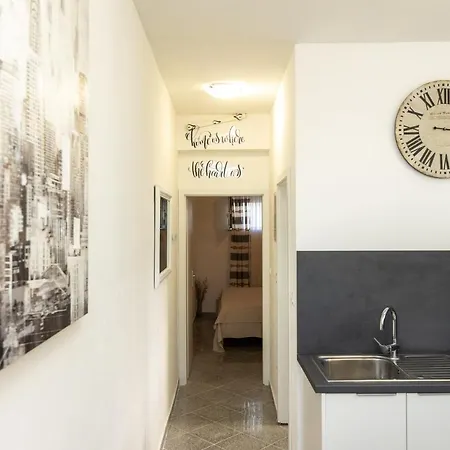Apartment Grey Stone Zadar